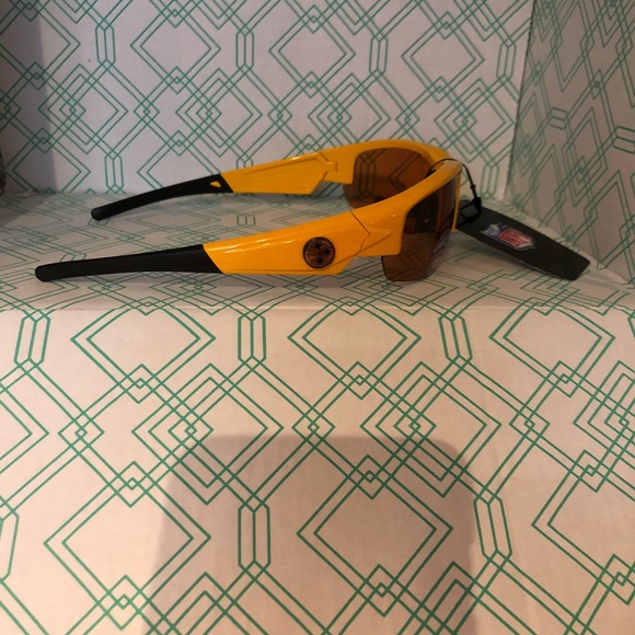 Pittsburgh Steelers Sunglasses! Yellow/Black NFL - Picture 2 of 4